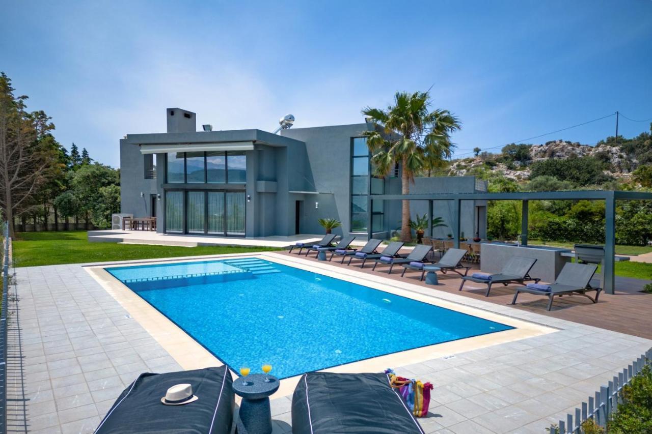 Villa Seasilia Luxury Korakiaí